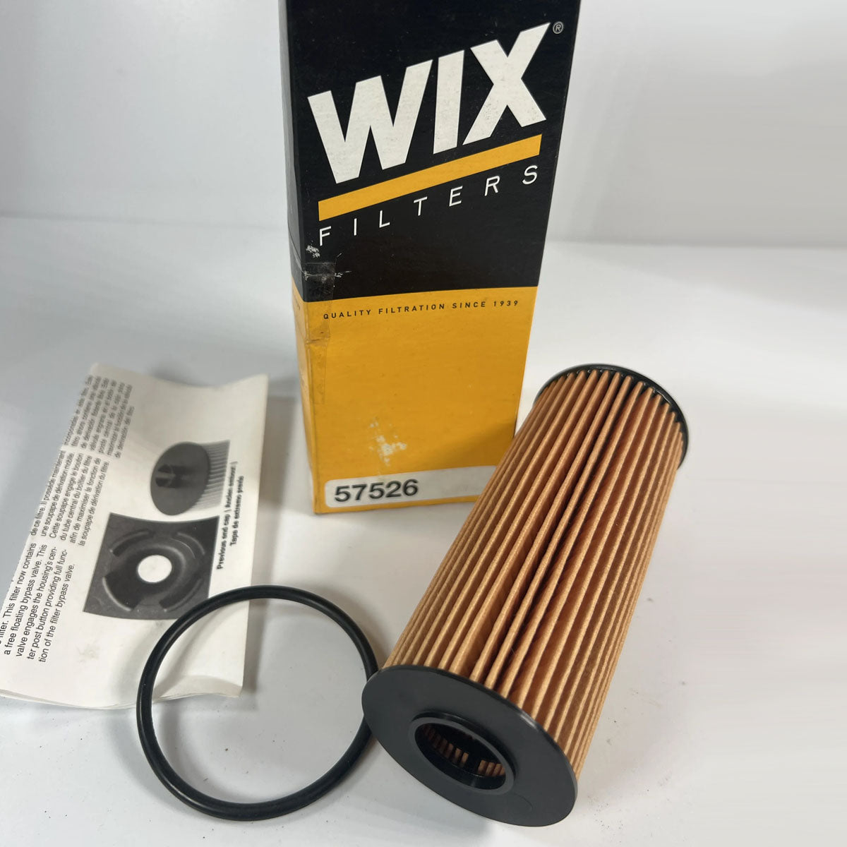 Wix 57526 cartridge engine oil filter front view showing pleated synthetic media
