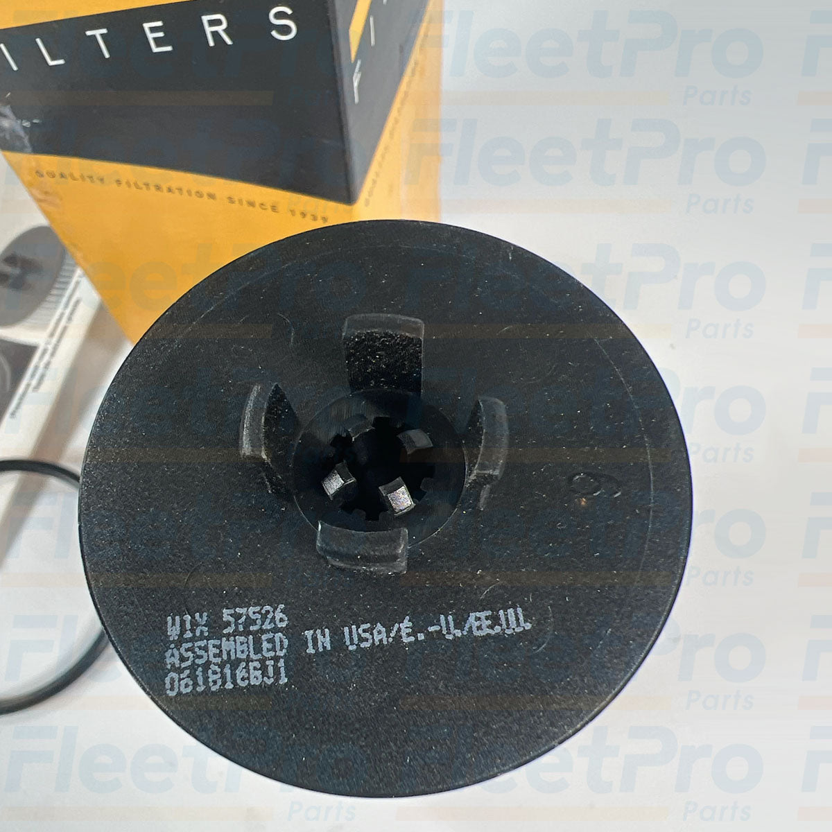 Top end cap construction detail on Wix 57526 engine oil filter cartridge